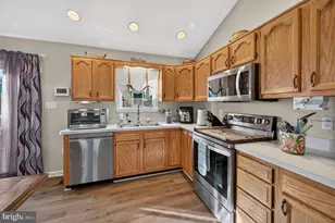 450 E Fairchild Dr, Strasburg, VA 22657 - Photo 16