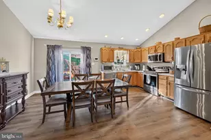 450 E Fairchild Dr, Strasburg, VA 22657 - Photo 14
