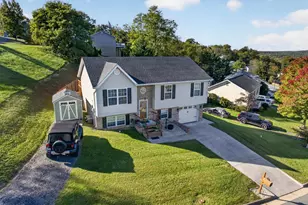 450 E Fairchild Dr, Strasburg, VA 22657 - Photo 4
