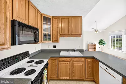 108 Tyler Circle #F-2, Strasburg, VA 22657 - Photo 6