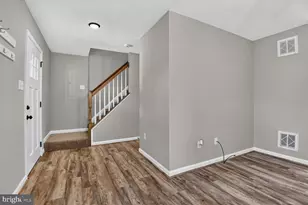 207 S Loudoun St, Strasburg, VA 22657 - Photo 8