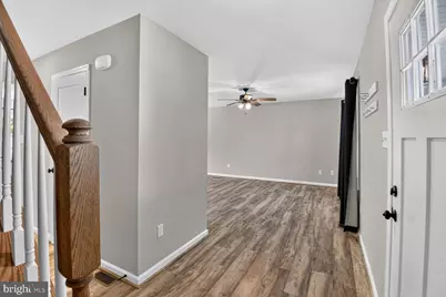 207 S Loudoun Street, Strasburg, VA 22657 - Photo 6