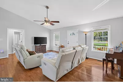 131 Sara Ann Avenue, Edinburg, VA 22824 - Photo 6