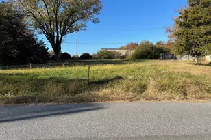 107 Pegram Ln, Fredericksburg, VA 22408 - Photo 1