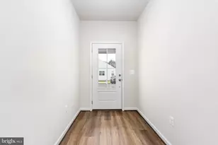 10623 Afton Grove Ct, Fredericksburg, VA 22408 - Photo 8