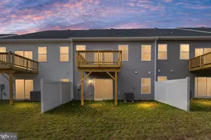 10623 Afton Grove Ct, Fredericksburg, VA 22408 - Photo 4