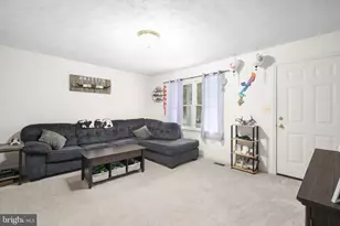 6317 Plantation Forest Dr, Spotsylvania, VA 22553 - Photo 4