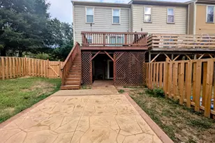 10714 Gideon Ct, Fredericksburg, VA 22407 - Photo 2