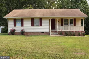 423 Laurel Ave, Fredericksburg, VA 22408 - Photo 1