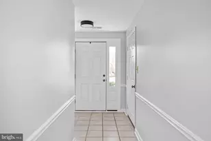 11209 Kings Crest Ct, Fredericksburg, VA 22407 - Photo 10