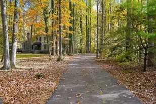 8805 Pepperidge Dr, Spotsylvania, VA 22553 - Photo 2