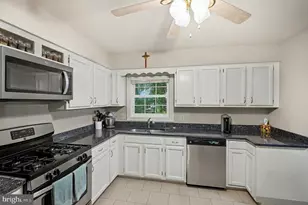 10717 Cedar Post Ln, Spotsylvania, VA 22553 - Photo 14