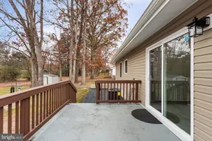 813 Sherwood Ln, Fredericksburg, VA 22407 - Photo 18