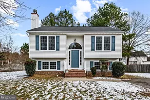 8811 Henly Ct, Fredericksburg, VA 22408 - Photo 2