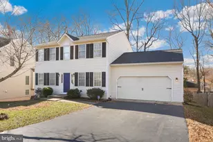 11818 Geranium St, Fredericksburg, VA 22407 - Photo 2