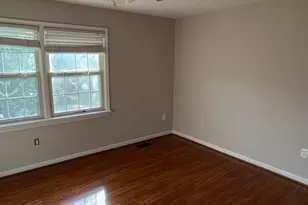 10310 Meadowview Dr, Fredericksburg, VA 22408 - Photo 16