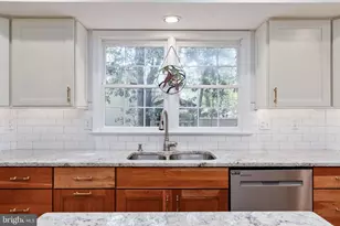 11703 Walsh Ct, Fredericksburg, VA 22408 - Photo 10