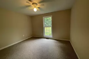 2323 Valentine Dr, Bumpass, VA 23024 - Photo 8