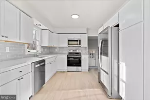 605 Lamplighter Dr, Fredericksburg, VA 22407 - Photo 18