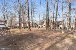 605 Lamplighter Dr, Fredericksburg, VA 22407 - Photo 8