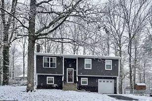 410 Albany St, Fredericksburg, VA 22407 - Photo 2