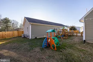 1211 Dewberry Dr, Fredericksburg, VA 22407 - Photo 48