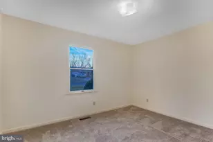 806 Shamrock Dr, Fredericksburg, VA 22407 - Photo 16