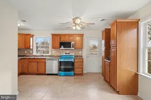 408 Hamilton St, Fredericksburg, VA 22408 - Photo 8