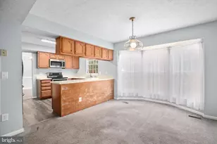 11210 Springfield Dr, Fredericksburg, VA 22408 - Photo 8