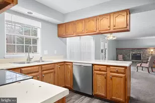 11210 Springfield Dr, Fredericksburg, VA 22408 - Photo 10