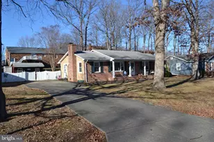 315 Azalia Dr, Fredericksburg, VA 22408 - Photo 2