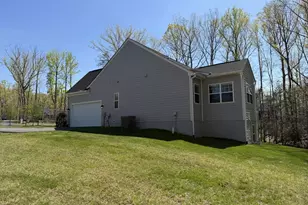 8005 Ashford Dr, Fredericksburg, VA 22407 - Photo 12