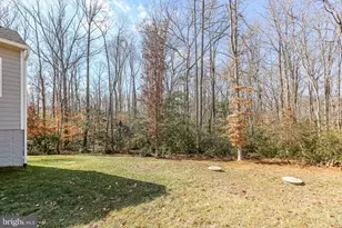 8005 Ashford Dr, Fredericksburg, VA 22407 - Photo 10