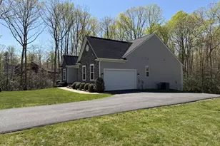 8005 Ashford Dr, Fredericksburg, VA 22407 - Photo 10