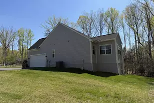 8005 Ashford Dr, Fredericksburg, VA 22407 - Photo 12