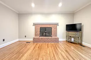 6114 N Willow Pond Dr, Fredericksburg, VA 22407 - Photo 8