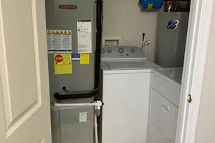 2910 Broyhill Ct, Fredericksburg, VA 22408 - Photo 8