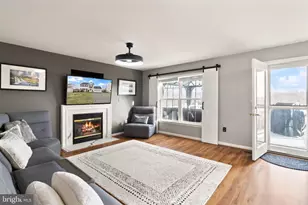 6914 Versaille Dr, Fredericksburg, VA 22407 - Photo 2