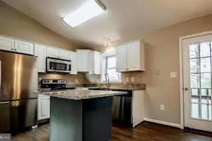 12903 Verrey Ct, Spotsylvania, VA 22551 - Photo 4