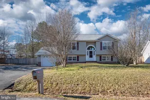 8802 Kent Ct, Fredericksburg, VA 22408 - Photo 4