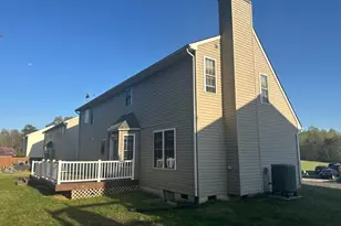 6015 Sunny Meadows Dr, Fredericksburg, VA 22407 - Photo 4