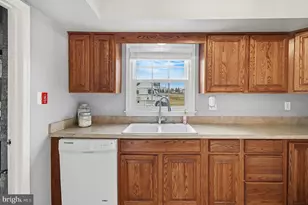 300 Clay St, Fredericksburg, VA 22408 - Photo 10