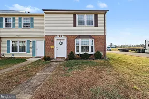 300 Clay St, Fredericksburg, VA 22408 - Photo 1