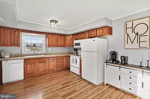 300 Clay St, Fredericksburg, VA 22408 - Photo 8