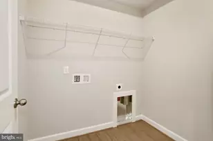 5608 Finley Rose Ct, Fredericksburg, VA 22407 - Photo 10