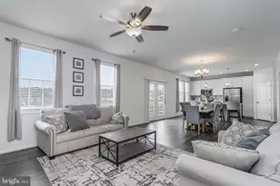 6317 Courtland Park Dr, Fredericksburg, VA 22407 - Photo 10