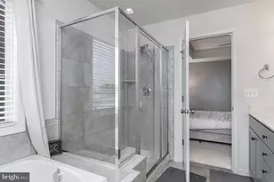 6317 Courtland Park Dr, Fredericksburg, VA 22407 - Photo 18