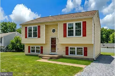 8006 Blossom Wood Court, Fredericksburg, VA 22407 - Photo 2