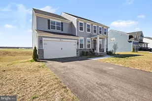 1728 Legacy Ln, Fredericksburg, VA 22408 - Photo 2