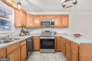 323 Burman Ln, Fredericksburg, VA 22407 - Photo 8